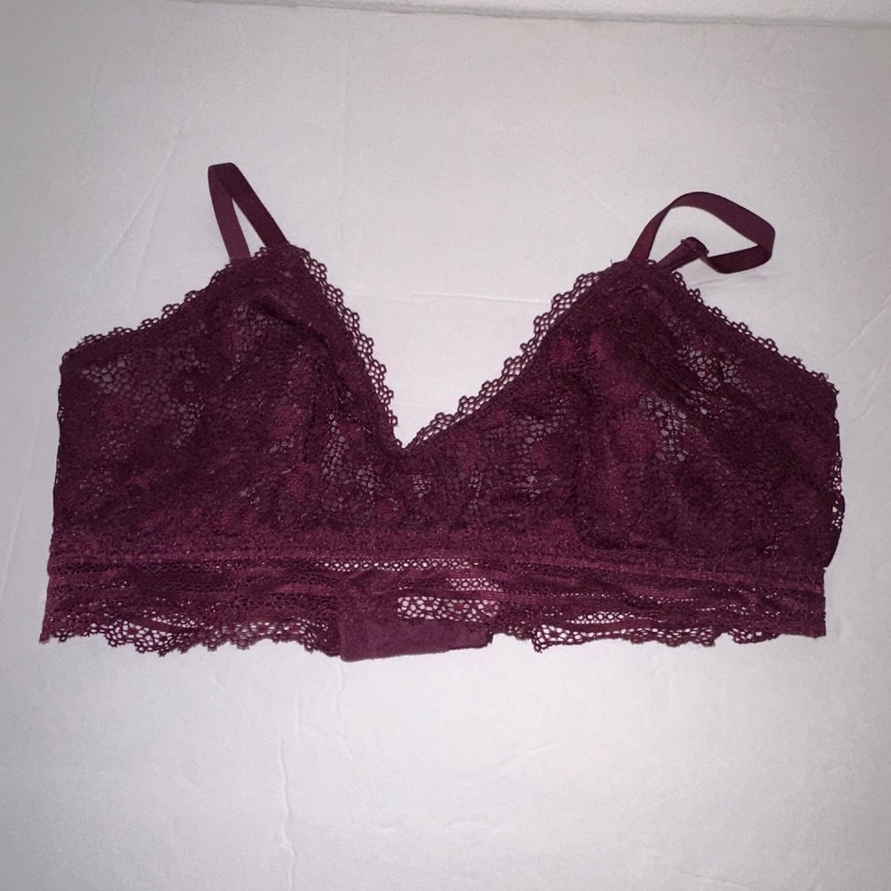 Victorias Secret Unlined bralette size large in Burgundy